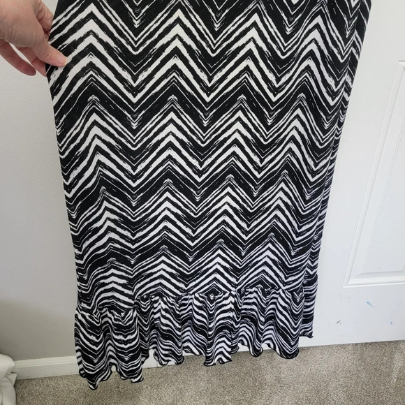 J Valdi Black White Chevron Sleeveless Maxi Dress Braided Staps Flutter Ruffle L - Picture 4 of 13